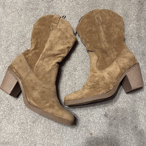Pop Framework Light Brown Soft Faux Suede Slouchy Heeled Cowboy Boots Size 10 - Picture 3 of 6